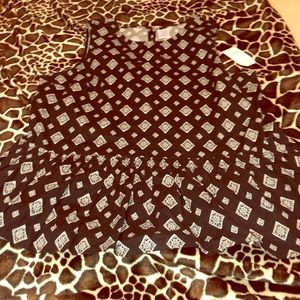 Sleeveless peplum top black and white